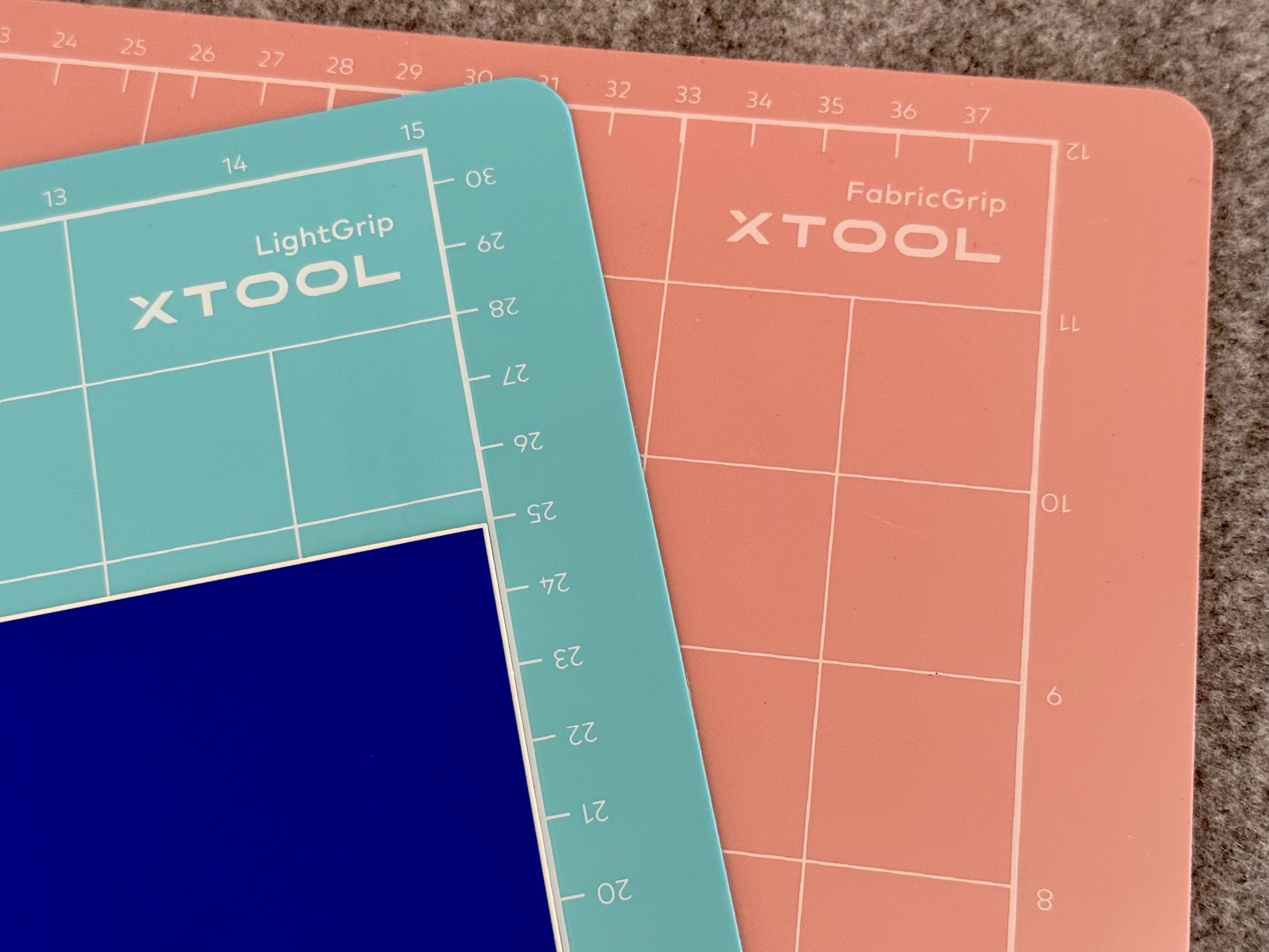 Tutorial Cutting Vinyl with the xTool M1 Cutting for Business